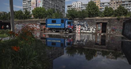 Солнечную Набережную в Днепре залило водой: причина (ФОТО)
