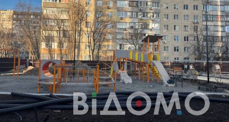 На левом берегу Днепра обустраивают новый сквер (ФОТО, ВИДЕО)