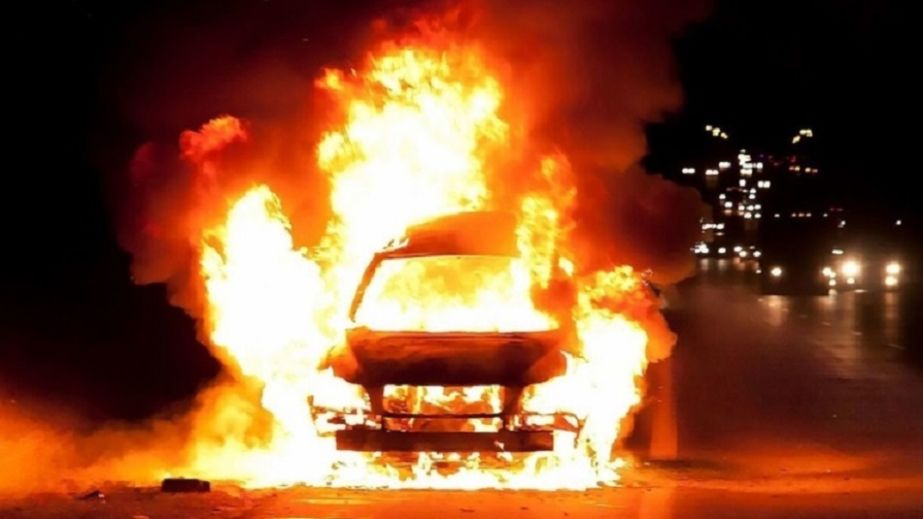 В Днепре подожгли очередной автомобиль