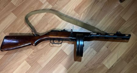 Полиция Днепра перекрыла канал сбыта оружия военного образца (ФОТО)