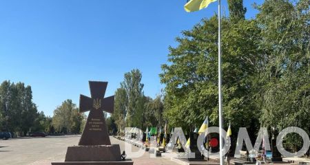 Скандал вокруг мемориала в Кривом Роге: семьи погибших отказались от денег на надгробия (ФОТО)