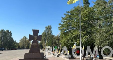 Скандал вокруг мемориала в Кривом Роге: Вятрович призвал Вилкула провести открытый конкурс