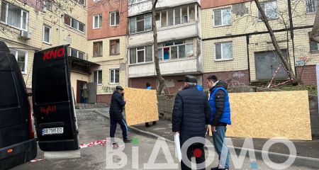 Голова Дніпровської РВА Мамонов розповів про наслідки влучання дрону у багатоповерхівку в Дніпрі (ВІДЕО)