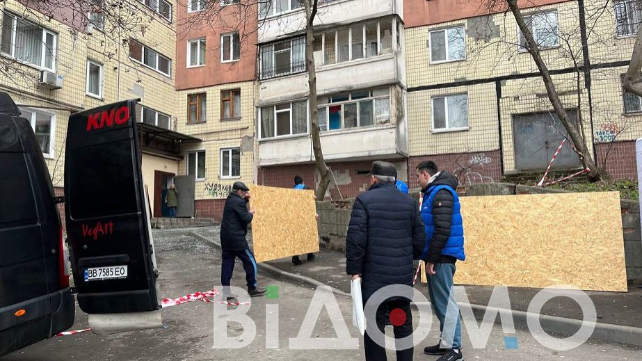 Голова Дніпровської РВА Мамонов розповів про наслідки влучання дрону у багатоповерхівку в Дніпрі (ВІДЕО)
