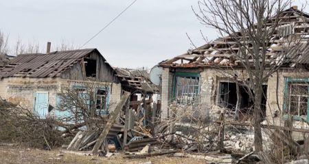 Как выглядит разрушенное село без людей на границе Днепропетровской и Донецкой областей (ВИДЕО)