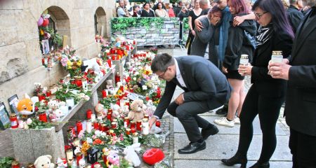 В Германии простились с убитой маленькой Валерией из Днепропетровщины (ФОТО)