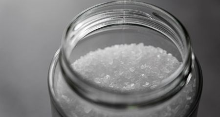 У популярних магазинах Дніпра продають сіль з небезпечними компонентами (ФОТО)