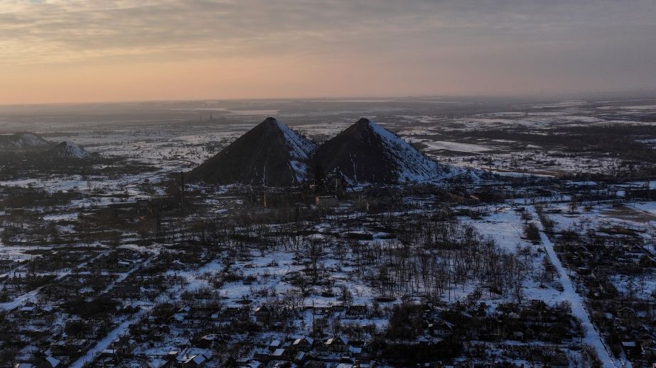 Воїни 93-ї бригади з Дніпропетровщини розповіли про ситуацію у зруйнованому росіянами Торецьку (ФОТО)