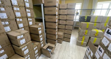 У Дніпрі викрили продавців підроблених вейпів з обігом 5 млн грн щомісяця (ФОТО, ВІДЕО)