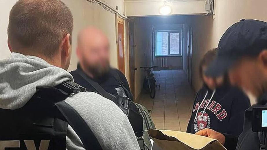 Чиновника мэрии Днепра будут судить за растрату 1,8 млн гривен на оборонных закупках (ФОТО)