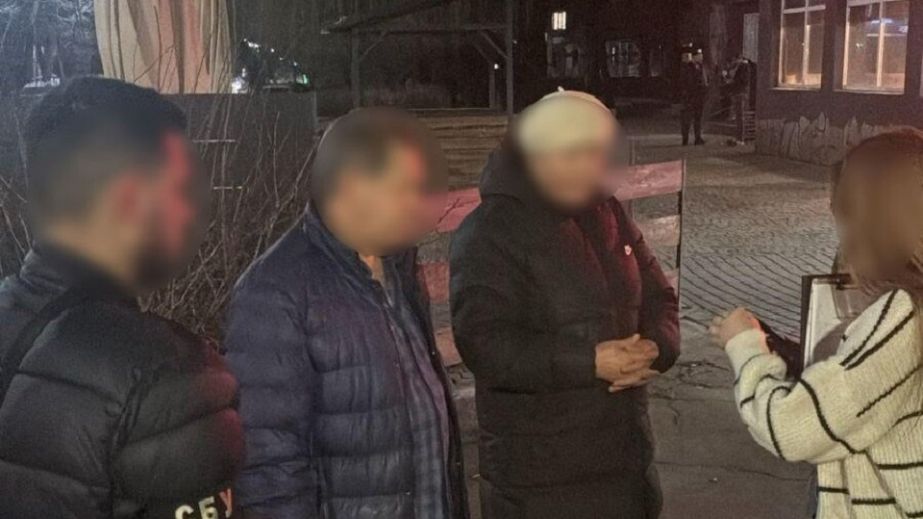 В Кривом Роге семейная пара пенсионеров помогала мужчинам стать непригодными к военной службе (ФОТО)