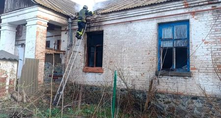 У Нікополі чоловік згорів у власному будинку