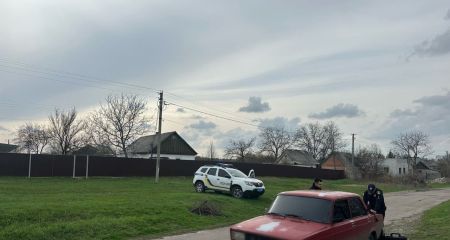 Вирішили не платити за замовлення: у Самарі підлітки розпилили балончик в обличчя кур'єру