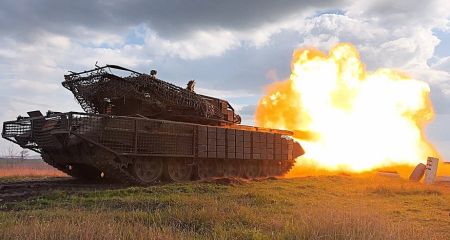 Десятки штурмів і знищення техніки ворога: що відбувається на фронті поблизу Дніпропетровщини