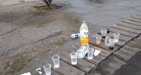Посиділи, а прибрати "забули": у Нікополі показали наслідки відпочинку містян (ВІДЕО)