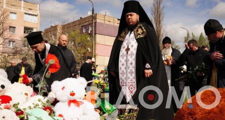 У Кривому Розі пройшла панахида за загиблими внаслідок ракетного удару (ФОТО)