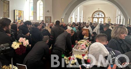 Загинули разом: у Кривому Розі попрощалися з 15-річними закоханими, яких вбила російська ракета (ФОТО, ВІДЕО)