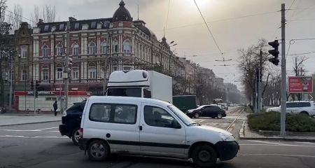 У Дніпрі пішов квітневий сніг (ВІДЕО)