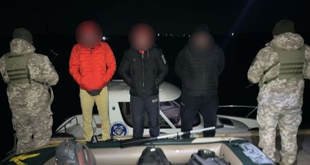 Жителі Дніпропетровщини намагалися на гумовому човні потрапити до Молдови