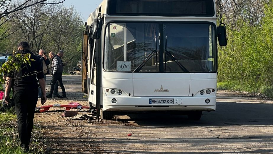 Поліція показала перші хвилини після атаки ворожого дрону у Марганці (ВІДЕО)