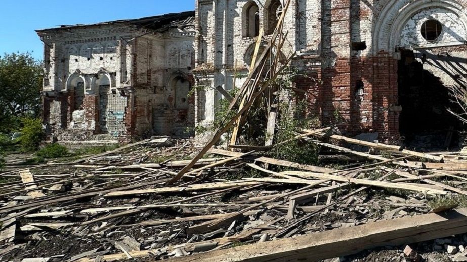 Росіяни знищили у Новопавлівці старовинний храм (ФОТО)