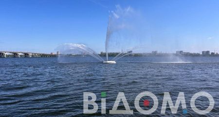 В Днепре запустили еще один любимый фонтан жителей города (ВИДЕО)