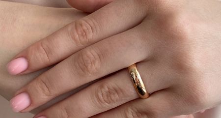 Золотые обручальные кольца – это не только об идентичном дизайне