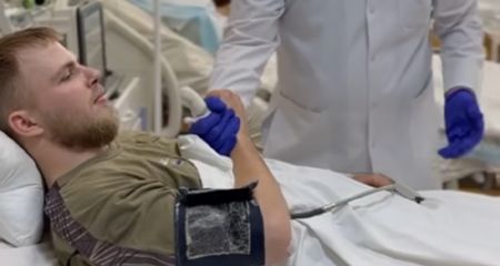 Дрон влетів прямо в автомобіль: у Дніпрі врятували життя бойового медика (ВІДЕО)