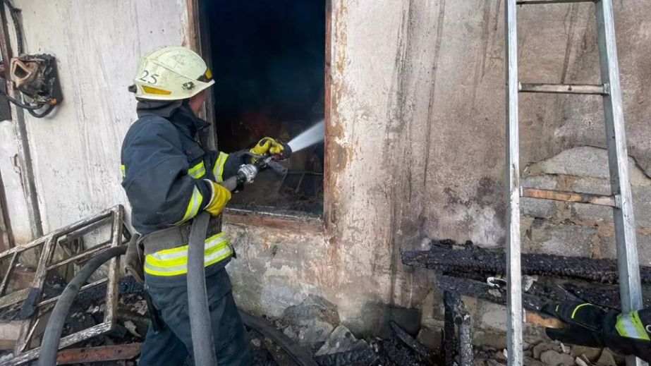 У Дніпрі внаслідок пожежі постраждав чоловік
