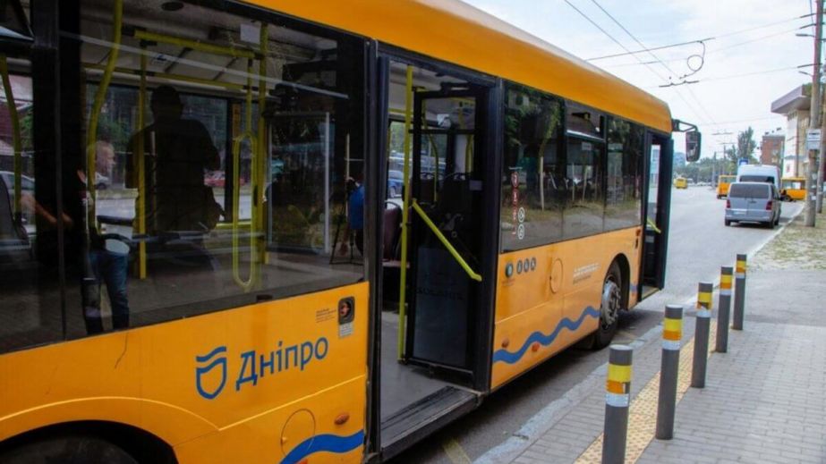 Як у Дніпрі працюватиме громадський транспорт 25 червня
