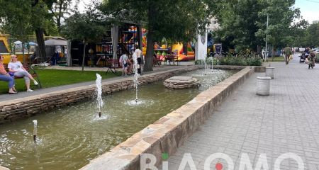 В Павлограде заработал "детский фонтан" з декоративными рыбами (ФОТО, ВИДЕО)