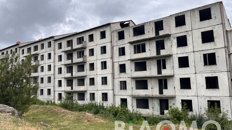 У місті на Дніпропетровщині понад 10 років не можуть знайти нових власників для недобудов (ФОТО, ВІДЕО)