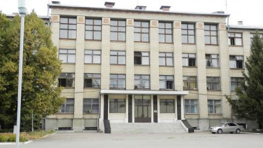 Работница "Южмаша" закупила трансформаторы на миллион дороже рыночной цены