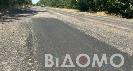 У Криворізькому районі дивним чином ремонтують ще одну дорогу (ФОТО, ВІДЕО)