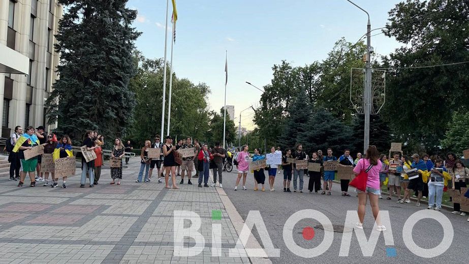"Хочется здесь жить, а не существовать”: что скрывалось за кулисами акции протеста в Днепре (ФОТО, ВИДЕО)