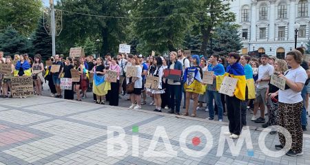 Четвертий день протестів у Дніпрі: від Ради вимагали "турборежиму" (ФОТО, ВІДЕО)