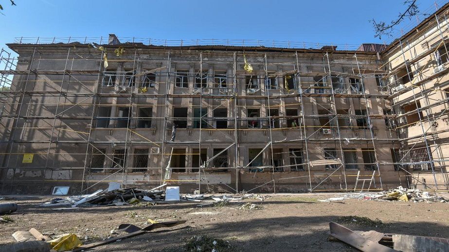 У Кам'янському збільшилася кількість постраждалих внаслідок ракетного удару (ФОТО)