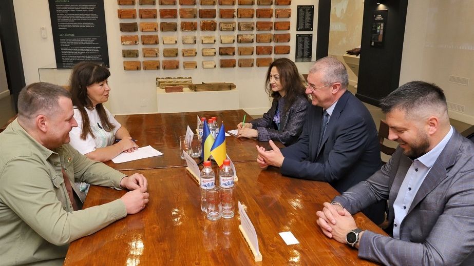 Енергетика і опалювальний сезон: до Дніпра завітав посол Румунії