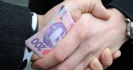 Заниматься коррупцией во время войны и грабить бюджет – это быть мародером