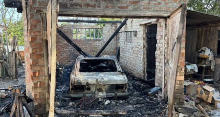 У поліції показали наслідки обстрілів громад Дніпропетровщині