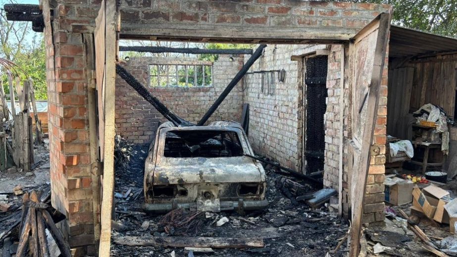 У поліції показали наслідки обстрілів громад Дніпропетровщині