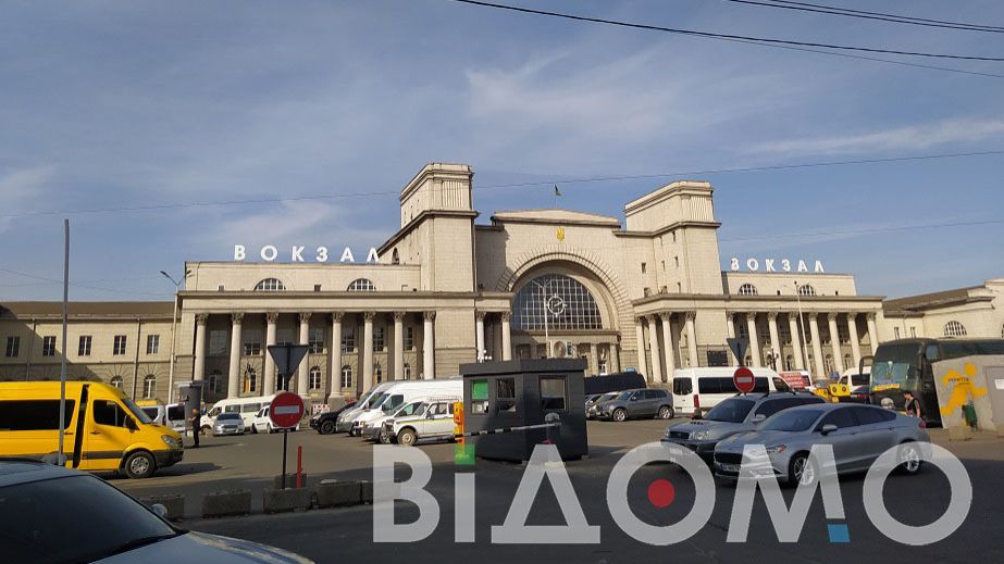 У Дніпрі на вокзалі відлупцювали чоловіка металевою трубою (ФОТО)