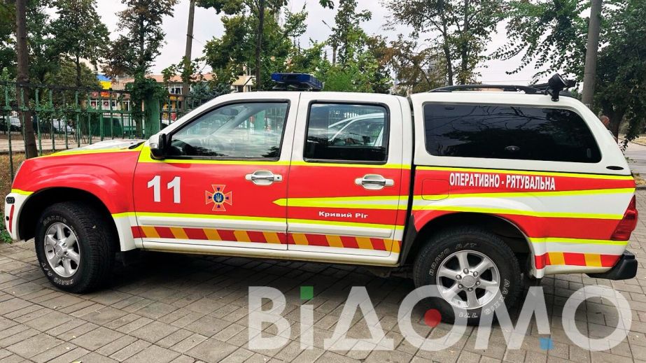 У Дніпрі на лівому березі їздив автомобіль ДСНС і повідомляв про хімічну небезпеку (ВІДЕО)