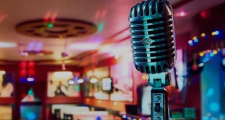 У Дніпрі в день масованої "шахедної" атаки лунала російська музика в караоке-барі: поліція перевіряє (ВІДЕО)