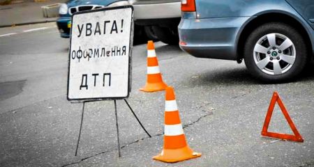 У Дніпрі зіткнулися два легковики, є постраждалі (ВІДЕО)