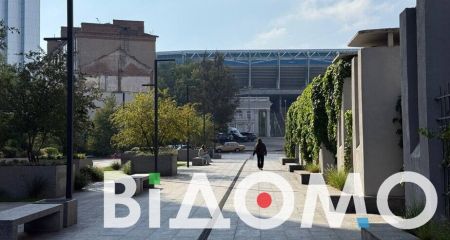 Заросло бур’яном: як виглядає стіадіон "Дніпро-Арена" зсередини (ВІДЕО)