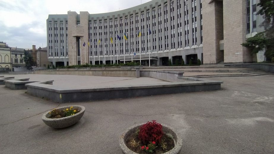 Життя в кредит: на що й скільки позичає Дніпро