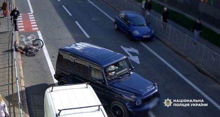 Водій джипа з дніпровськими номерами жорстоко побив велосипедиста в Києві (ФОТО, ВІДЕО)