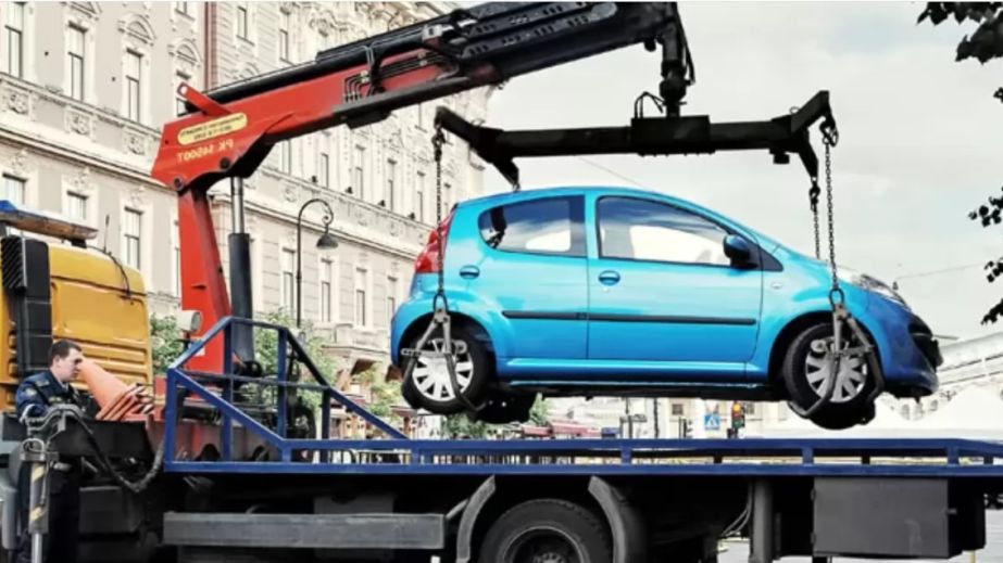 Топ-5 автохамов недели: в Днепре эвакуировали более 80 автомобилей за неправильную парковку (ФОТО)
