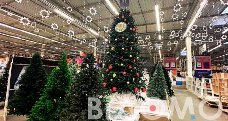 В Кривом Роге начали подготовку к новому году в октябре (ФОТО)